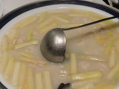 -湖畔鲁菜·二十年老字号餐厅(大明湖店)