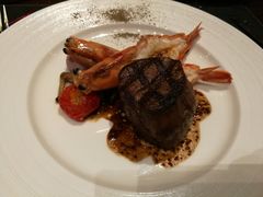 -恰餐厅及酒吧 CHAR Bar & Grill (北京丽都皇冠假日店)