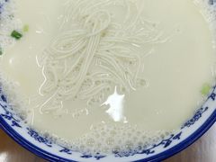 -雪琴面馆富安特色鱼汤面(城中花园店)