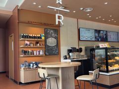 -星巴克臻选(莘庄仲盛店)