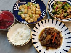 -臻爱住家月嫂育儿嫂(万达店)