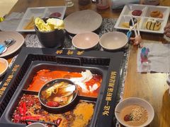 -老牌坊云南鱼豆花火锅(哈西万达店)