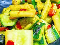 刀拍黄瓜-茅炒屋龙虾·烧烤·湘菜(新河路店)