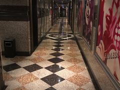 -好乐迪(张扬路八佰伴店)