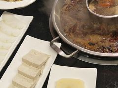 -好汉锅园林秘制老火锅 柴火霸王鸡(金沙店)