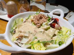 三文鱼蔬菜沙拉-斗牛士牛排(南京东路店)