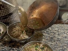 -正宗杨记普洱酸醋米线(总店)
