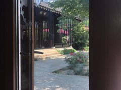 -田园东方蜜桃村的田野营地