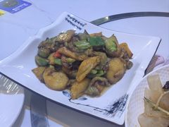 -雪乡人家东北菜·铁锅炖一切(高斯路店)
