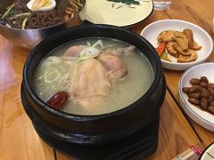 -长寿参鸡汤(朝韩风情街店)