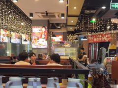 -罗二娘·鲜切牛自助火锅(罗湖东门步行街店)