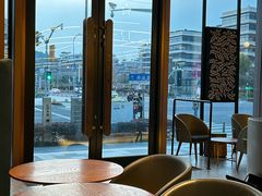 -星巴克臻选(上海虹桥新天地三店)