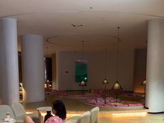 -涨巢·潮玩水疗局