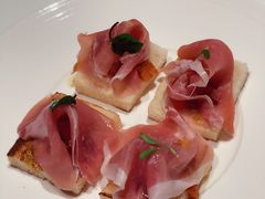 -wineapp葡萄酒餐吧(外滩金融中心店)