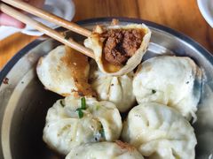 -依云煎包店