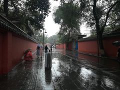 雨中的文殊坊-洞子口张老二凉粉(文殊院店)