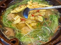 -头上红煨盐鸡·非遗院子餐厅