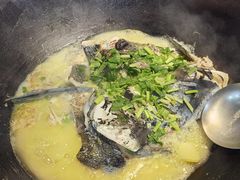 招牌柴火灶台鱼头-好灶头妈妈菜·千岛湖土菜地标美食