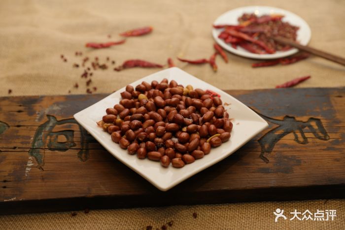 清真·串甲天下海鲜烧烤炸果仁图片