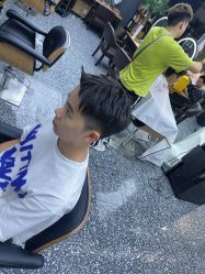 -藤野造型专业烫染接发