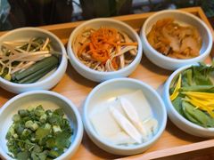-银米·云南传统过桥米线(双廊黑金冠店)