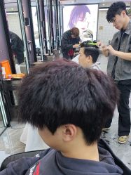 -藤野造型烫染·漂发