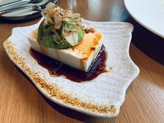 牛油果配酱香豆腐-JOYBOX盒里(南湖天地店)