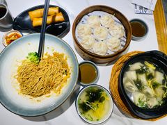 -馋三尺蟹粉小笼(人民广场店)