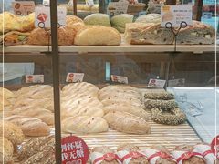 -BROAD面包路·欧式面包(龙湖时代C馆店)
