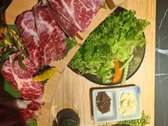-山川小町·极番烧肉(新地假日广场店)