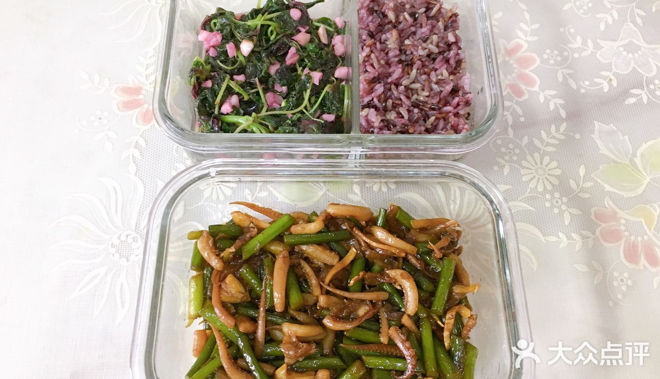夏日时蔬来一份-蒜泥炒红苋菜！