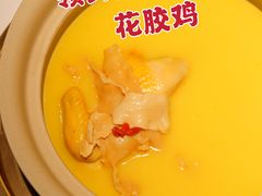 领鲜花胶鸡汤-领鲜天下·焗海鲜·花胶鸡(天目里店)