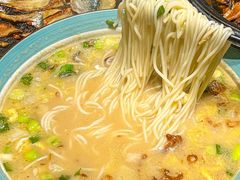 -鑫悦楼煎蟹·16年海鲜大排档