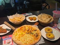 -酷公社·榴莲披萨(太原街店)