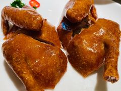 玻璃脆皮乳鸽-利苑酒家(金宝店)