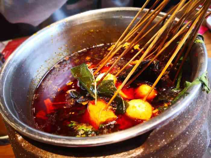 喜子烧烤(东升店)-"推荐烤鸡头和铁板鲫鱼稍稍有点辣,但是非.