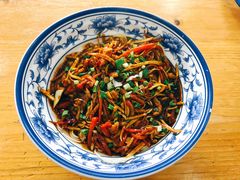 鱼香肉丝面-隆轩面馆(嫩江路店)