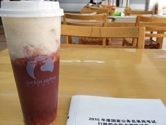 -瑞幸咖啡(泉州中骏世界城金街店)