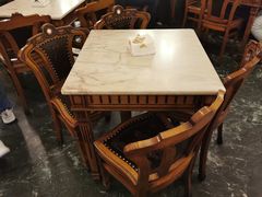 -Majestic Café