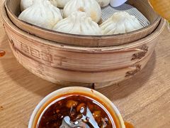 老济南猪肉大葱包-草包包子铺(宽厚里店)