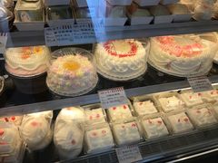 -红宝石·鲜奶小方·海派西点房(金杨店)