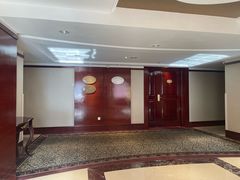 -深圳富苑皇冠假日套房酒店