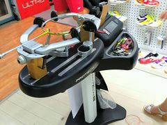 -YONEX苗江运动城(源深店)