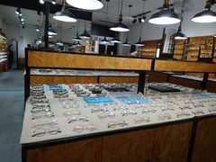 -罗伯特眼镜·蔡司官方授权(罗湖国贸店)