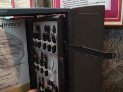 -亨得利钟表商店