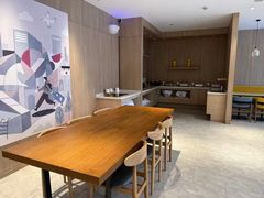 -汉庭优佳(上海娄山关路地铁站店)