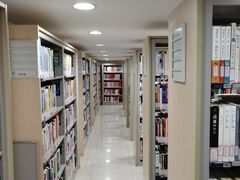 -上海市静安区图书馆(新闸路馆)