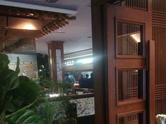 -八府香鸭·啫啫煲(华山路店)