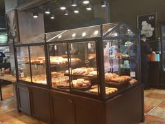 面包甜点陈列柜-红跑车(三牌楼店)