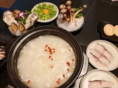 -牛牛和牛海鲜粥底火锅(长虹国际城店)